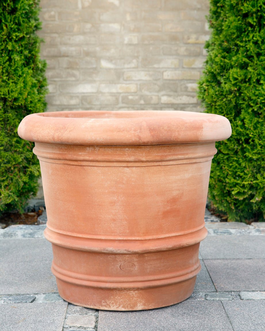 files/BergsPotterLuccaOutdoorRosa2.jpg